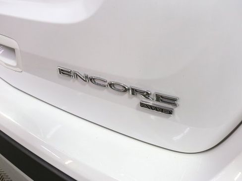 Used 2022 Buick Encore Preferred w/ Safety Package image 9