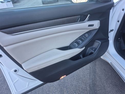 Certified 2019 Honda Accord Touring image 21