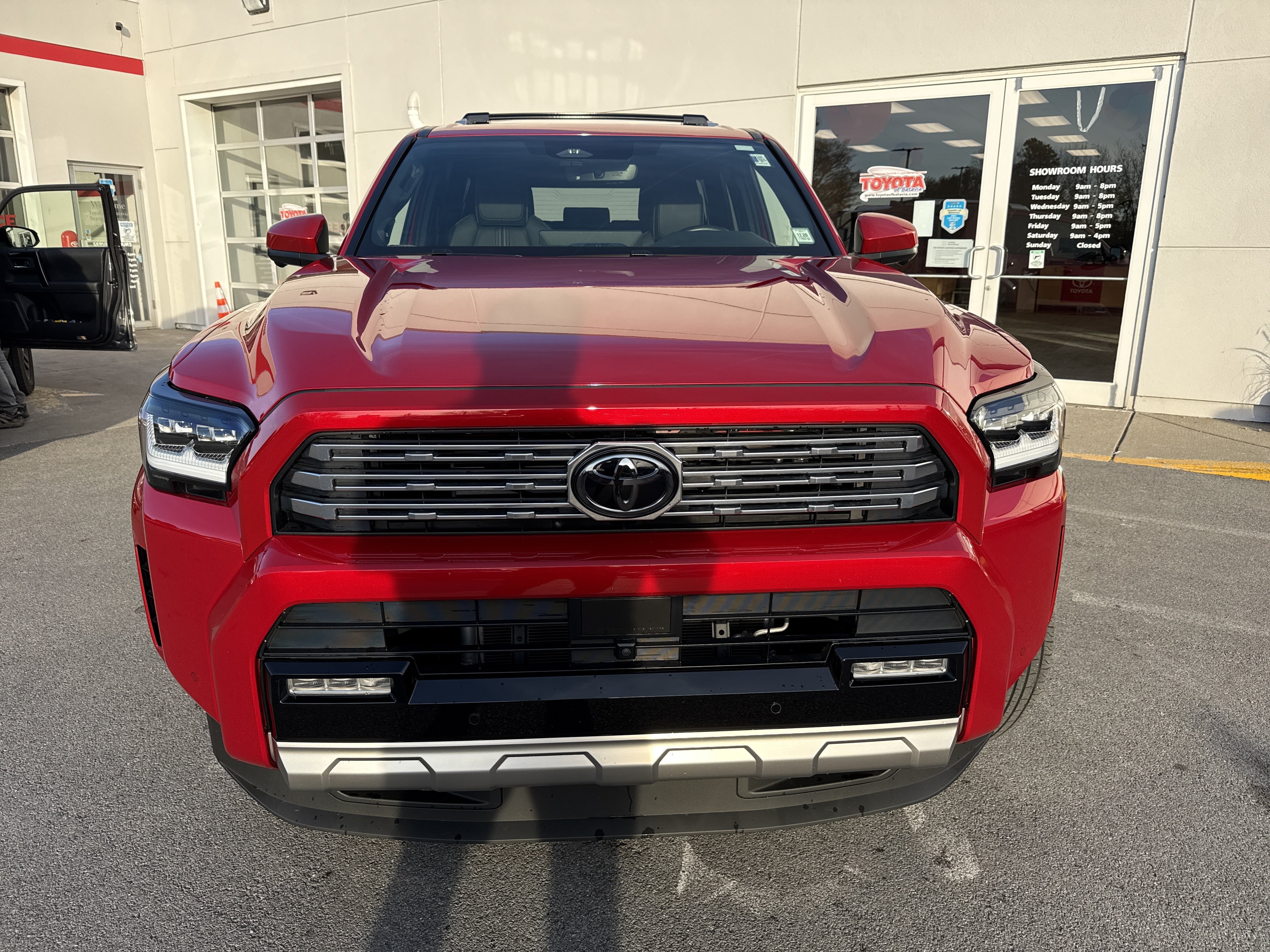 Used 2025 Toyota 4Runner Limited AWD/4WD image 2