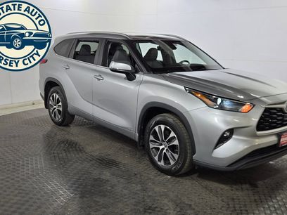 Used 2023 Toyota Highlander XLE