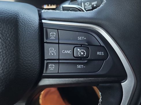 New 2025 Jeep Grand Cherokee Limited image 25