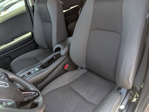 Used 2022 Honda HR-V EX image 9
