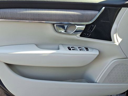 Certified 2024 Volvo S90 T8 Ultimate w/ Lounge Package AWD/4WD image 13