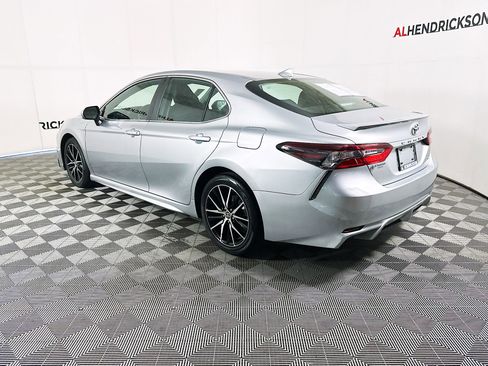 Used 2023 Toyota Camry SE image 5