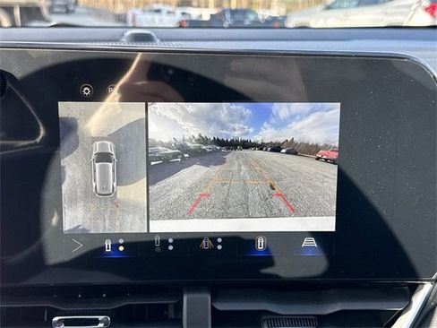 New 2025 Chevrolet Equinox LT w/ Safety and Technology Package image 15