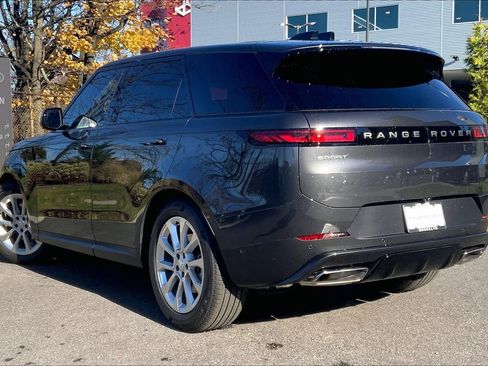 New 2025 Land Rover Range Rover Sport SE image 12