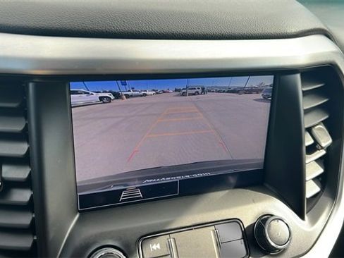 Used 2023 GMC Acadia SLE w/ Driver Convenience Package image 28