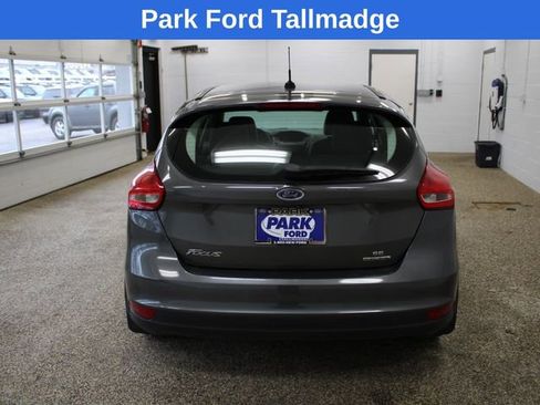 Used 2015 Ford Focus SE w/ Equipment Group 201A image 4
