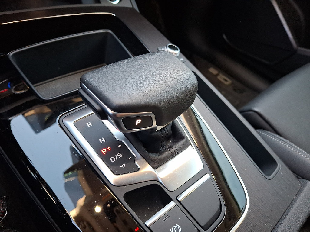 Used 2024 Audi Q5 2.0T Premium AWD/4WD image 16