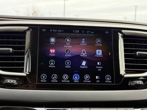 Used 2017 Chrysler Pacifica Touring Plus image 16