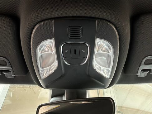 Used 2025 Jeep Compass Limited AWD/4WD image 16