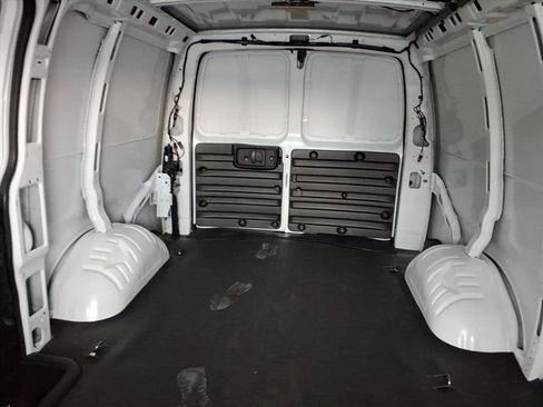 New 2026 GMC Savana 2500 image 32