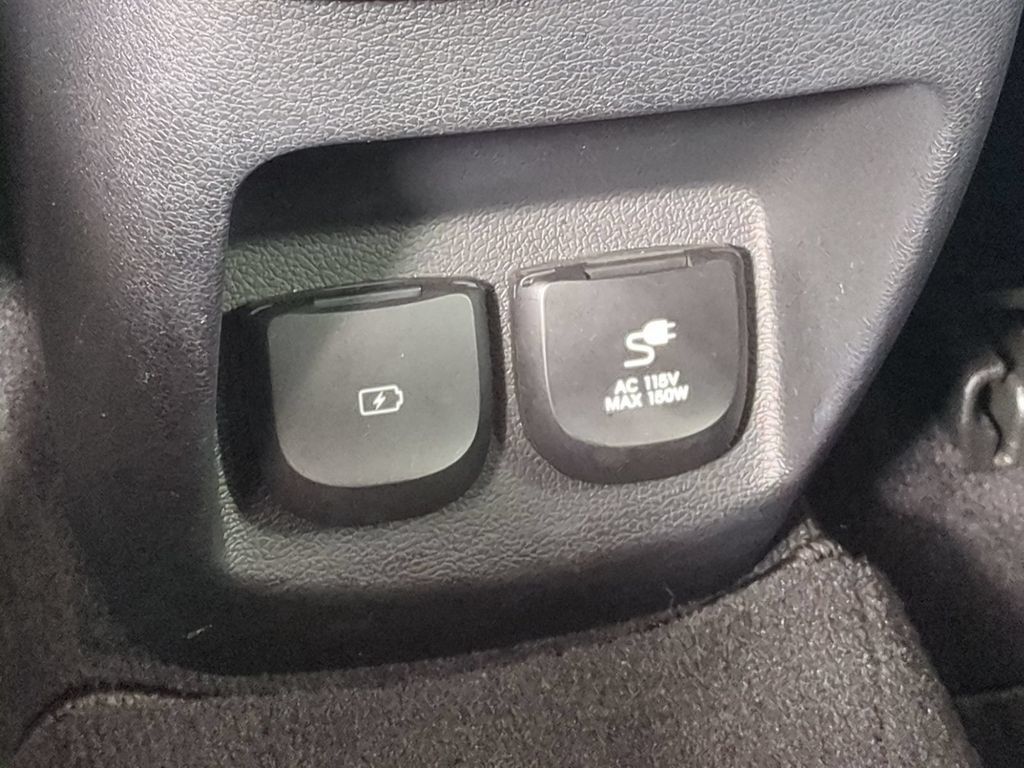 Used 2024 Genesis GV80 3.5T AWD/4WD image 17