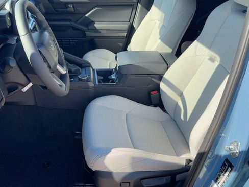 New 2025 Toyota 4Runner SR5 image 5