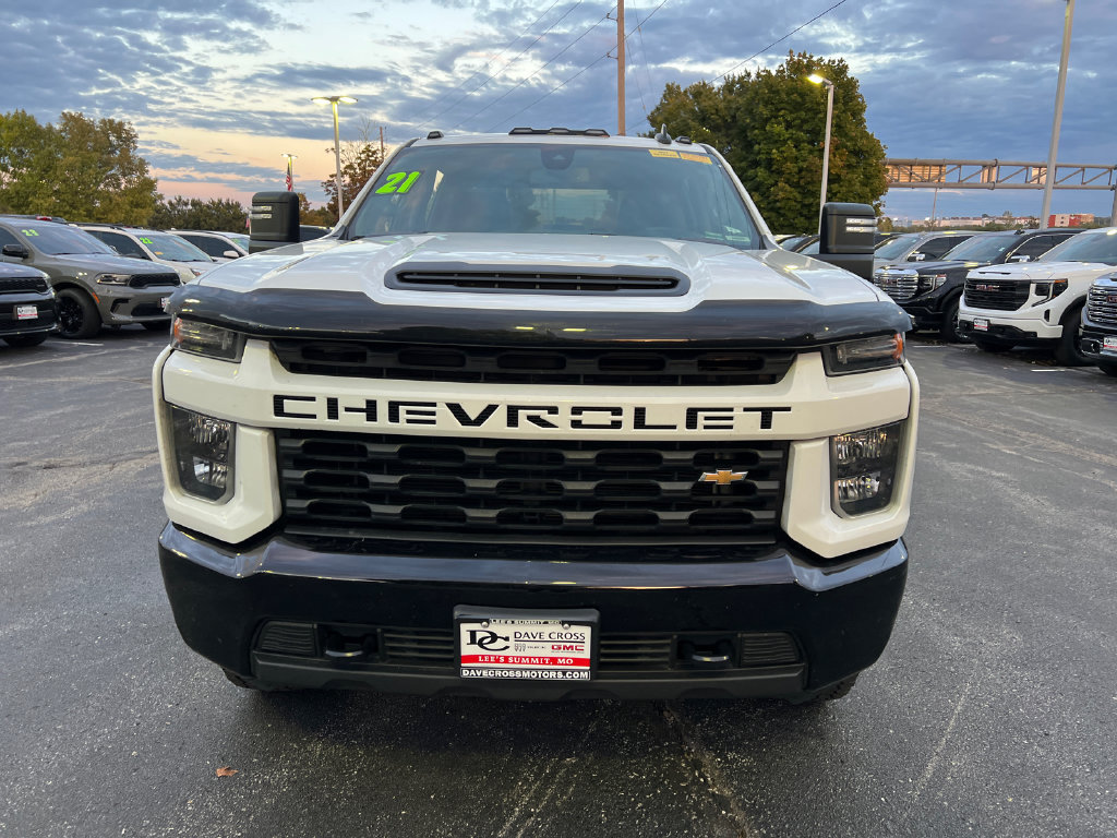 Used 2021 Chevrolet Silverado 2500 Custom w/ Custom Value Package AWD/4WD image 3
