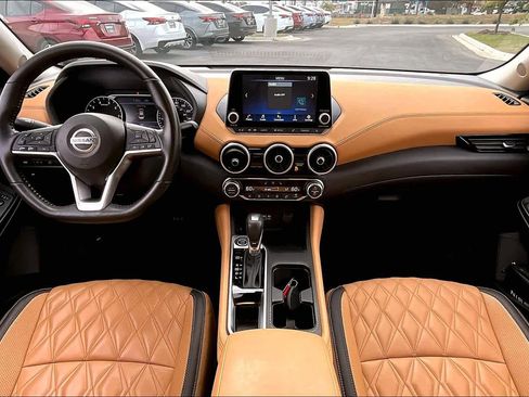 Used 2023 Nissan Sentra SV w/ SV Premium Package image 15