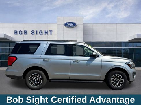 Used 2024 Ford Expedition XLT AWD/4WD image 4