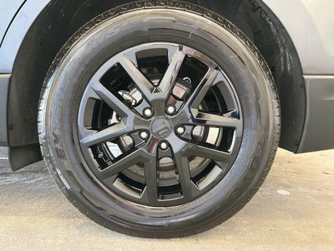 Used 2022 Chevrolet Equinox LT FWD image 10