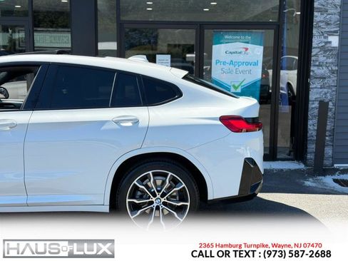Used 2023 BMW X4 xDrive30i w/ M Sport Package image 10