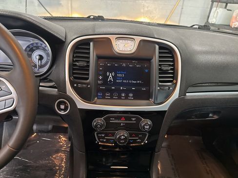 Certified 2023 Chrysler 300 Touring w/ Sport Appearance Package image 16