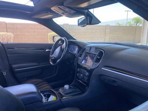 Used 2022 Chrysler 300 S RWD image 5