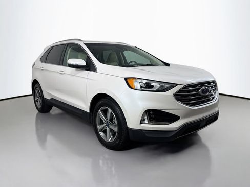 Used 2019 Ford Edge SEL w/ Equipment Group 201A FWD image 3