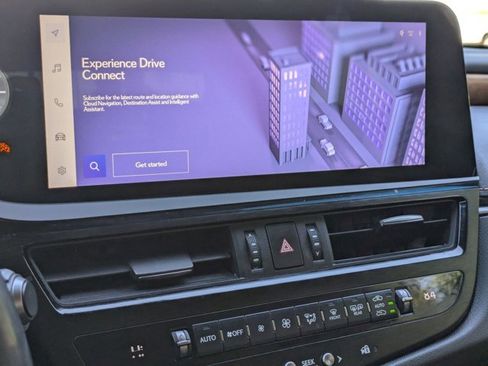 Certified 2023 Lexus ES 300h Ultra Luxury w/ Accessory Package (Z2) image 12