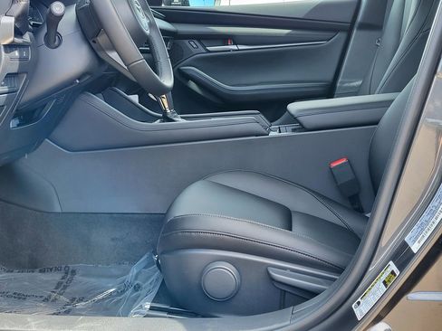 Used 2025 MAZDA MAZDA3 s image 10