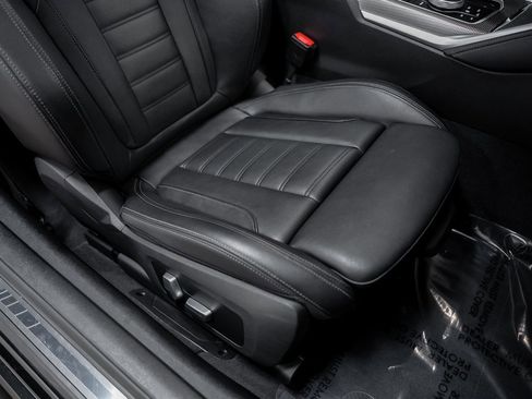 Used 2022 BMW 440i xDrive Convertible w/ Premium Package image 34