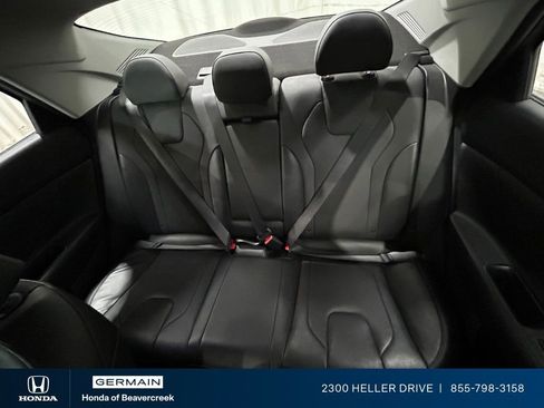 Used 2022 Hyundai Elantra Limited FWD image 28