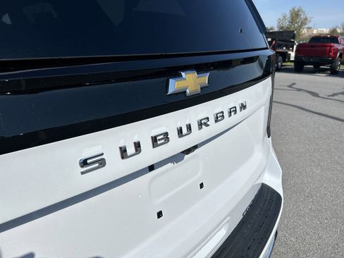 New 2026 Chevrolet Suburban Premier AWD/4WD image 11