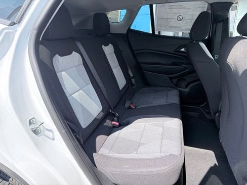 New 2026 Chevrolet Trax LS w/ LS Convenience Package FWD image 18