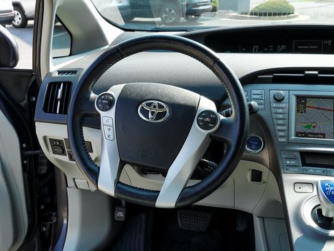 Used 2013 Toyota Prius Four w/ Deluxe Solar Roof Pkg FWD image 30