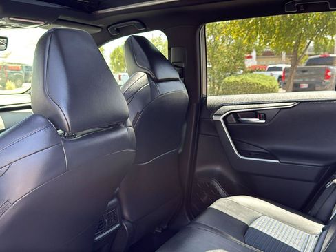 Used 2025 Toyota RAV4 XSE w/ Advanced Technology Package AWD/4WD image 32