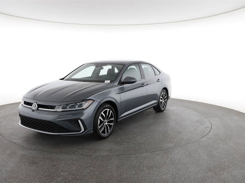 Used 2025 Volkswagen Jetta SE image 5