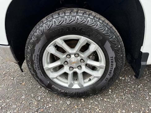 Used 2023 Chevrolet Silverado 1500 LT image 11