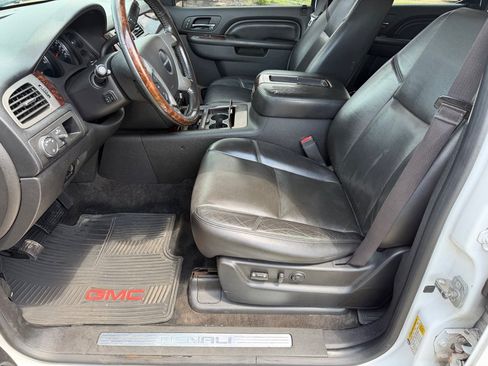 Used 2014 GMC Yukon Denali AWD/4WD image 9