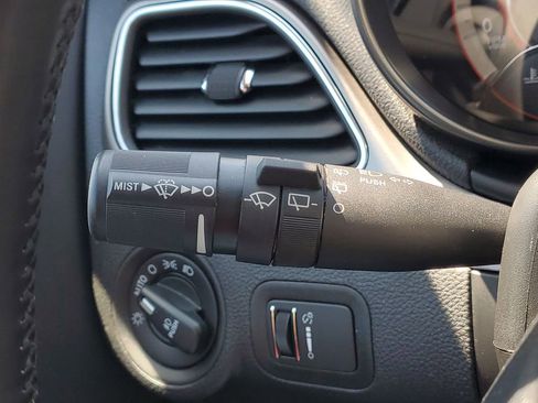 Used 2020 Dodge Journey Crossroad w/ Popular Equipment Group FWD image 21