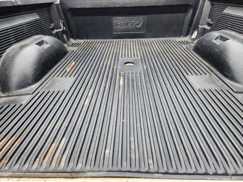 Used 2018 RAM 2500 SLT image 30