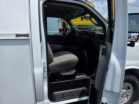 Used 2019 Chevrolet Express 3500 w/ Power Convenience Package RWD image 15