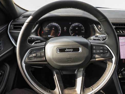 New 2025 Jeep Grand Cherokee L Limited image 27