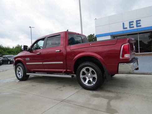 Used 2015 RAM 1500 Laramie w/ Convenience Group AWD/4WD image 3
