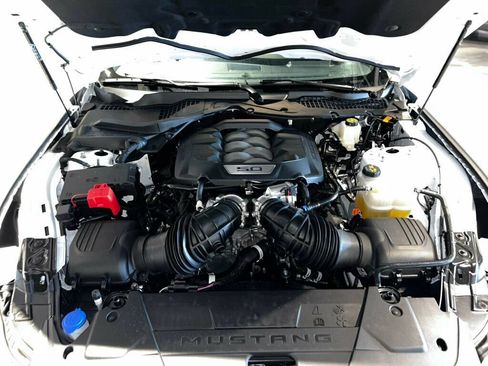 Used 2025 Ford Mustang GT Premium RWD image 9