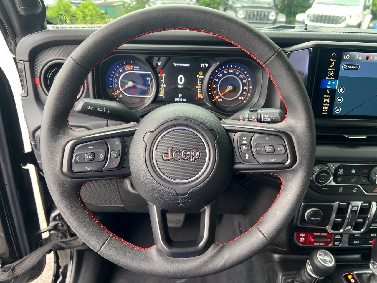 Used 2024 Jeep Wrangler Unlimited Rubicon AWD/4WD image 22