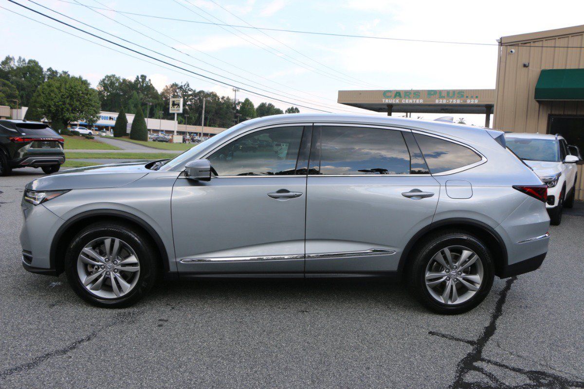 Used 2025 Acura MDX SH-AWD image 2