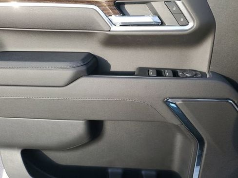 New 2026 GMC Sierra 1500 Elevation image 17