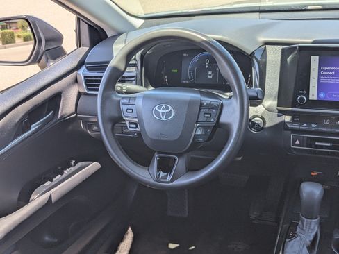 Used 2025 Toyota Camry LE FWD image 13