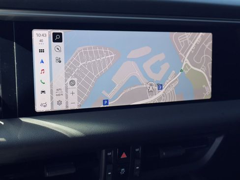 New 2026 Porsche Macan Electric RWD image 17