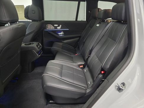 New 2026 Mercedes-Benz GLS 450 4MATIC image 19
