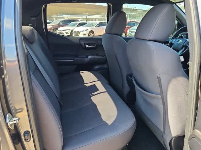 Used 2019 Toyota Tacoma TRD Off-Road w/ Technology Package AWD/4WD image 17